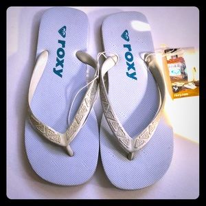 Roxy Flip Flops - White